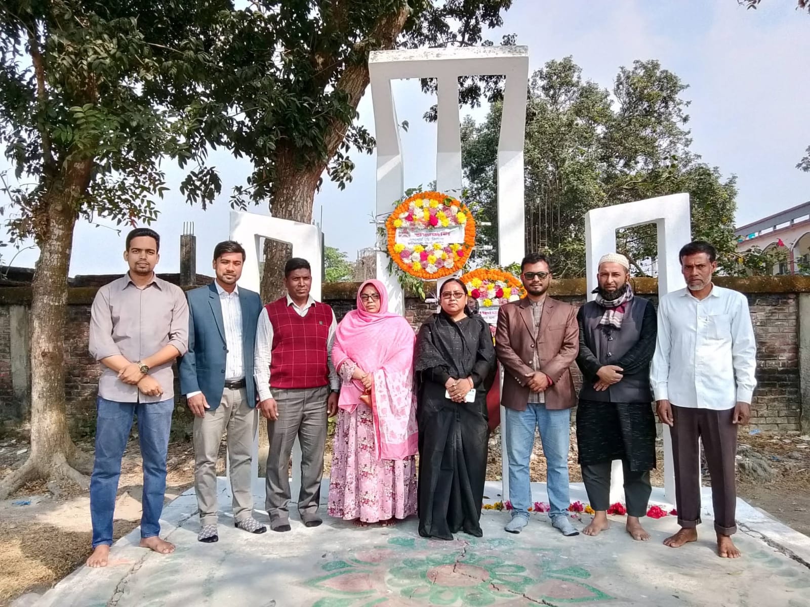 জাতীয় শহিদ মিনারে পুষ্পস্তবক অর্পণের মধ্য দিয়ে বিনম্র শ্রদ্ধা জ্ঞাপন